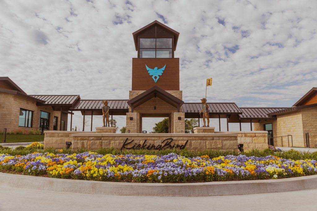 Image of front of Kickingbird Golf Course Clubhouse in Oklahoma