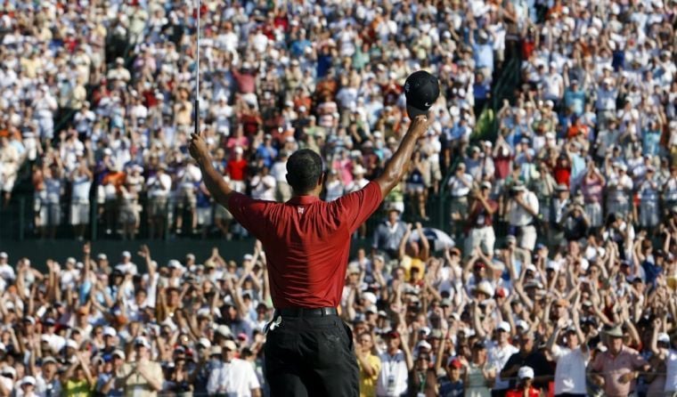 Image of Tiger Woods winning the 2007 PGA Championship at Southern Hills in Tulsa Oklahoma